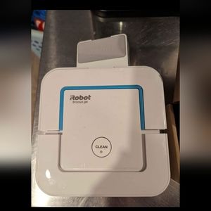 iRobot Braava jet robot mop Model 240 bundle